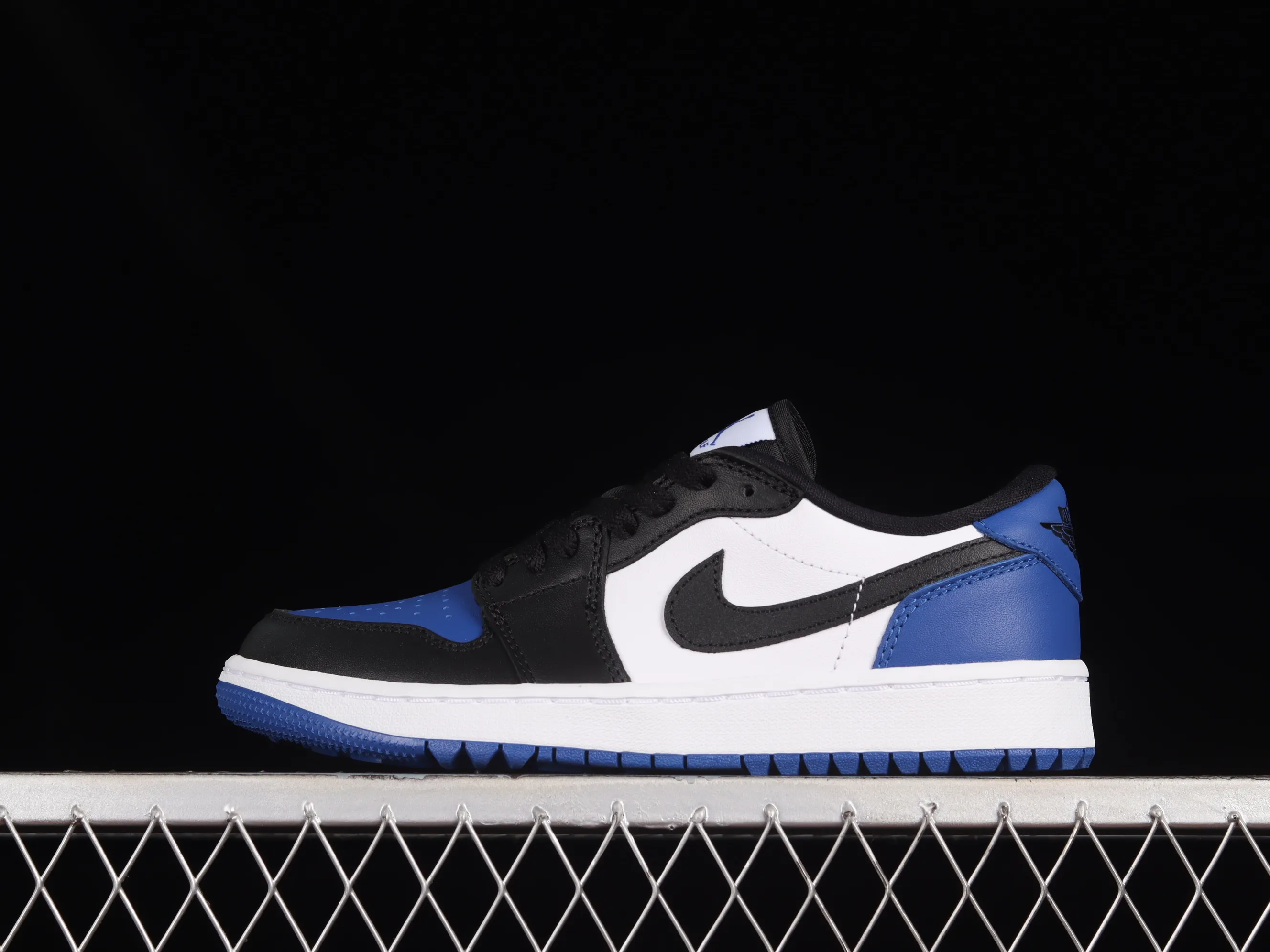 All categories Air Jordan Jordan series basketball shoes Air Jordan 1 Low G version pure original Air Jordan 1 Low Golf "Royal Toe" AJ1 Joe 1 new golf version black and blue toe DD9315-102